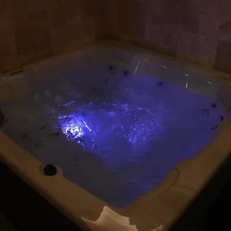 Di Montagna Wellness & Appartamento *