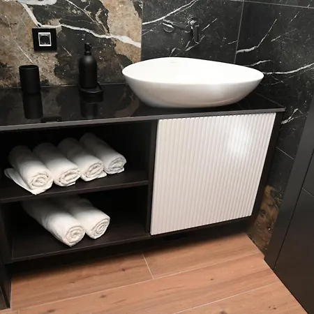 Di Montagna Wellness & Appartamento *