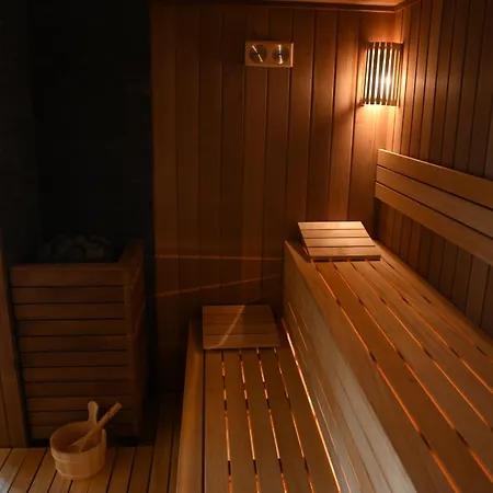Di Montagna Wellness & Appartamento *
