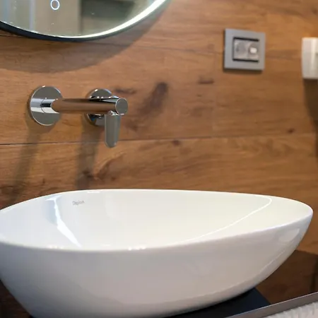 דירה Di Montagna Wellness &