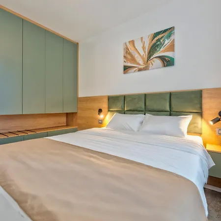 דירה Di Montagna Wellness &