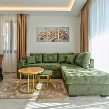 Di Montagna Wellness & דירה *