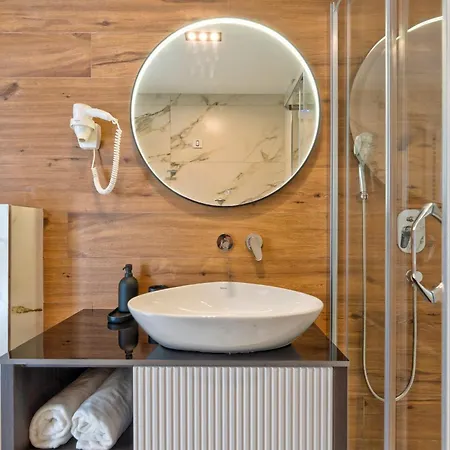 Di Montagna Wellness & *